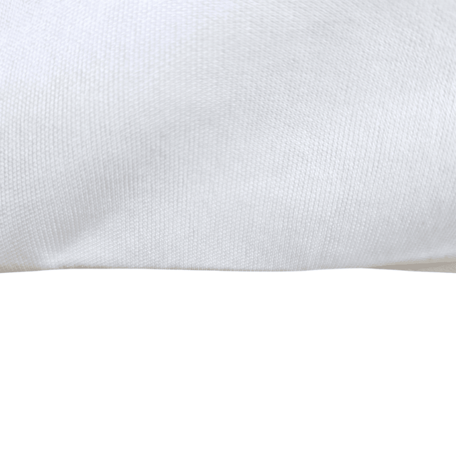 Gros plan d'une housse de couette blanche et douce pour incontinence avec une texture fine