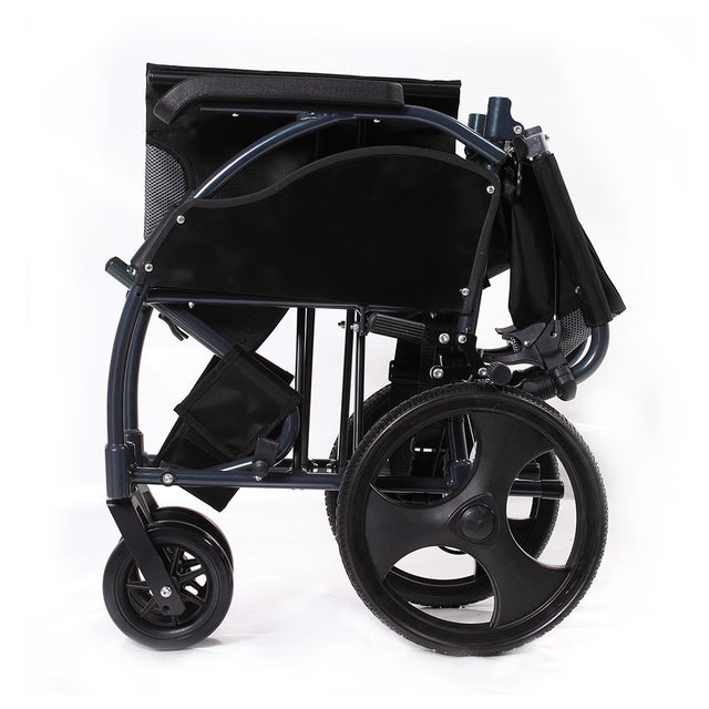Fauteuil roulant pliable et facile à transporter