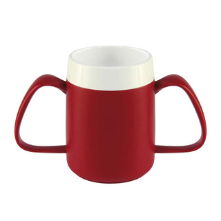 Rode drinkmok met twee ergonomische handgrepen en een witte rand, recht van voren